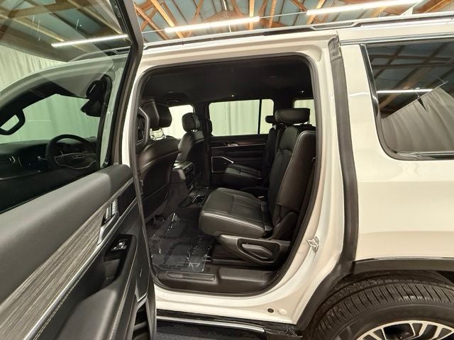 2023 Jeep Wagoneer Series III