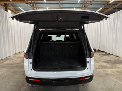 2023 Jeep Wagoneer Series III