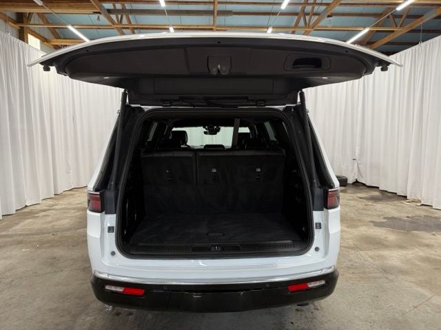 2023 Jeep Wagoneer Series III
