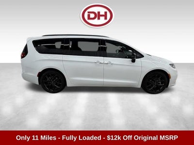 2025 Chrysler Pacifica Limited