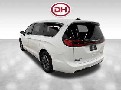 2024 Chrysler Pacifica Hybrid Select