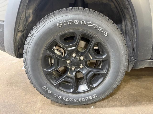 2023 Jeep Cherokee Trailhawk