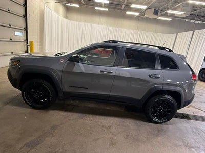 2023 Jeep Cherokee Trailhawk