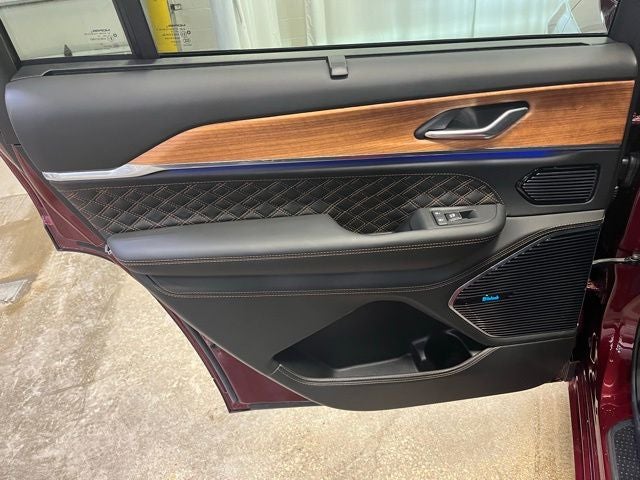 2025 Jeep Grand Cherokee L Summit