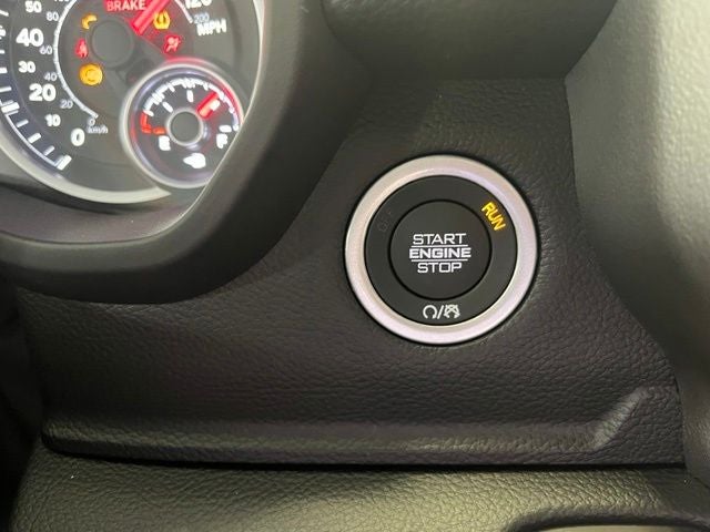2027 RAM 1500 Big Horn/Lone Star