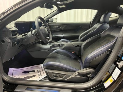 2025 Ford Mustang Dark Horse