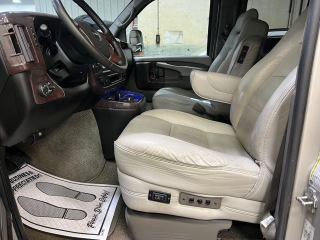 2008 GMC Savana G1500 Explorer 7 Passenger Conversion Van