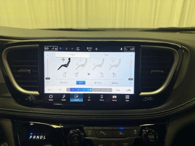 2027 Chrysler Pacifica Limited