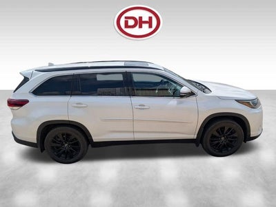 2019 Toyota Highlander SE