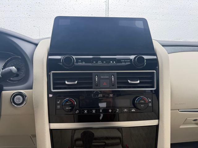 2023 INFINITI QX80 Sensory